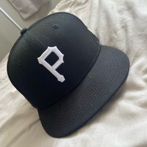 Pirates fitted hat
